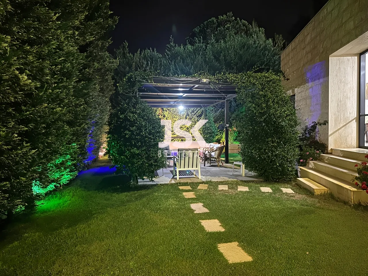 Apartment for Rent in Baabdat