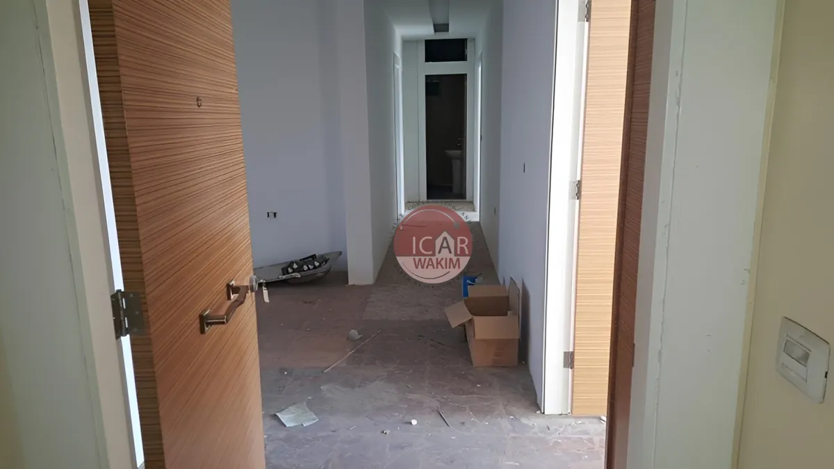 Office for rent in Jdeideh