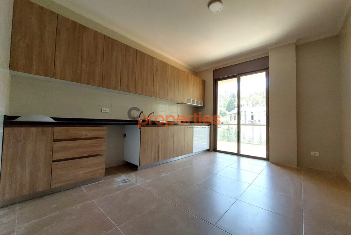 Apartment for Sale in Jouret El Ballout