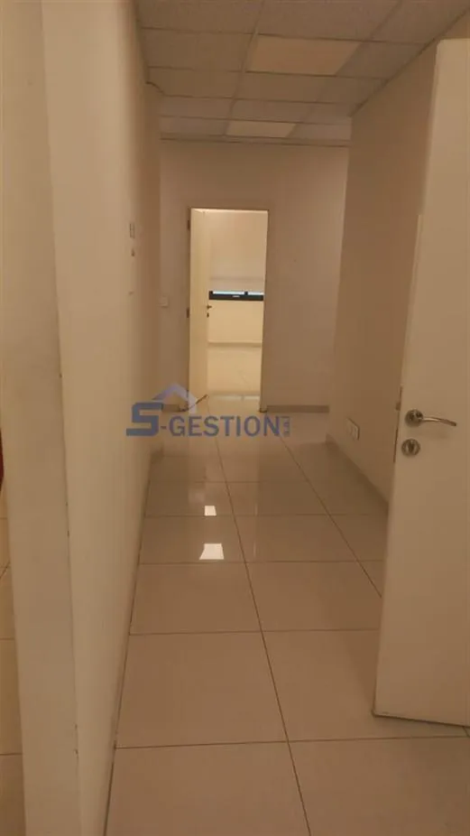 Office for rent in Zalqa