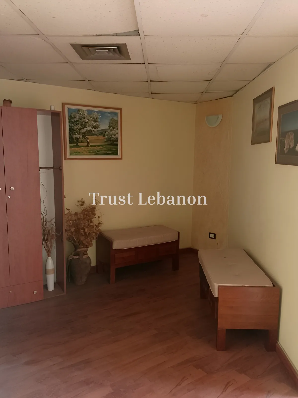 Office for rent in Achrafieh