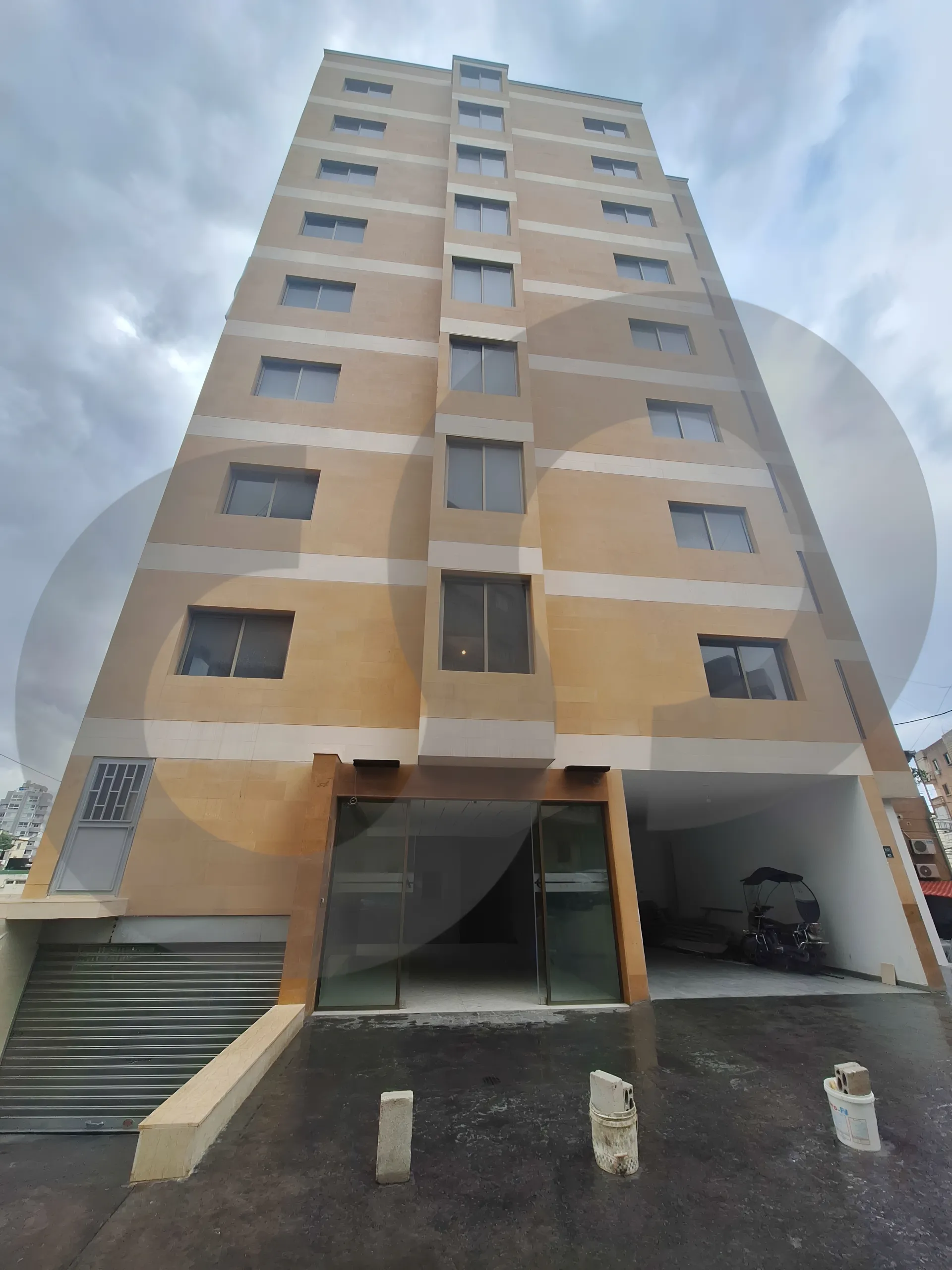 Building for Rent in Jdeideh