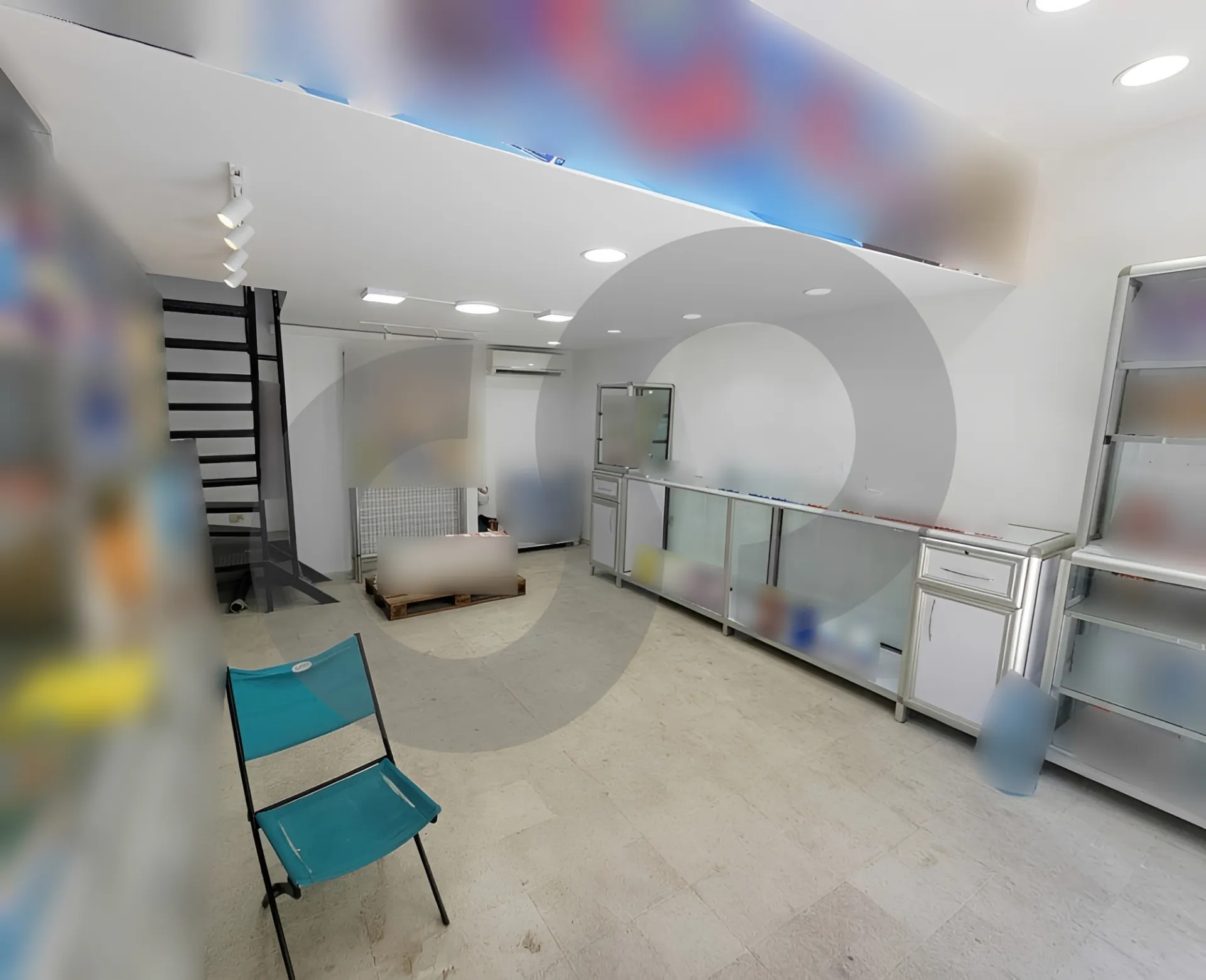 Building for Sale in Basta
