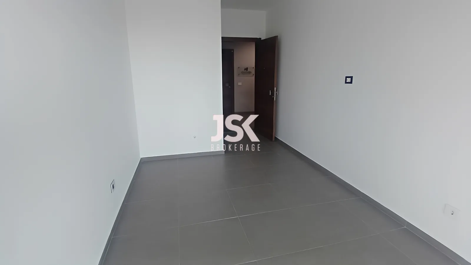 Office for Rent in Sin El Fil