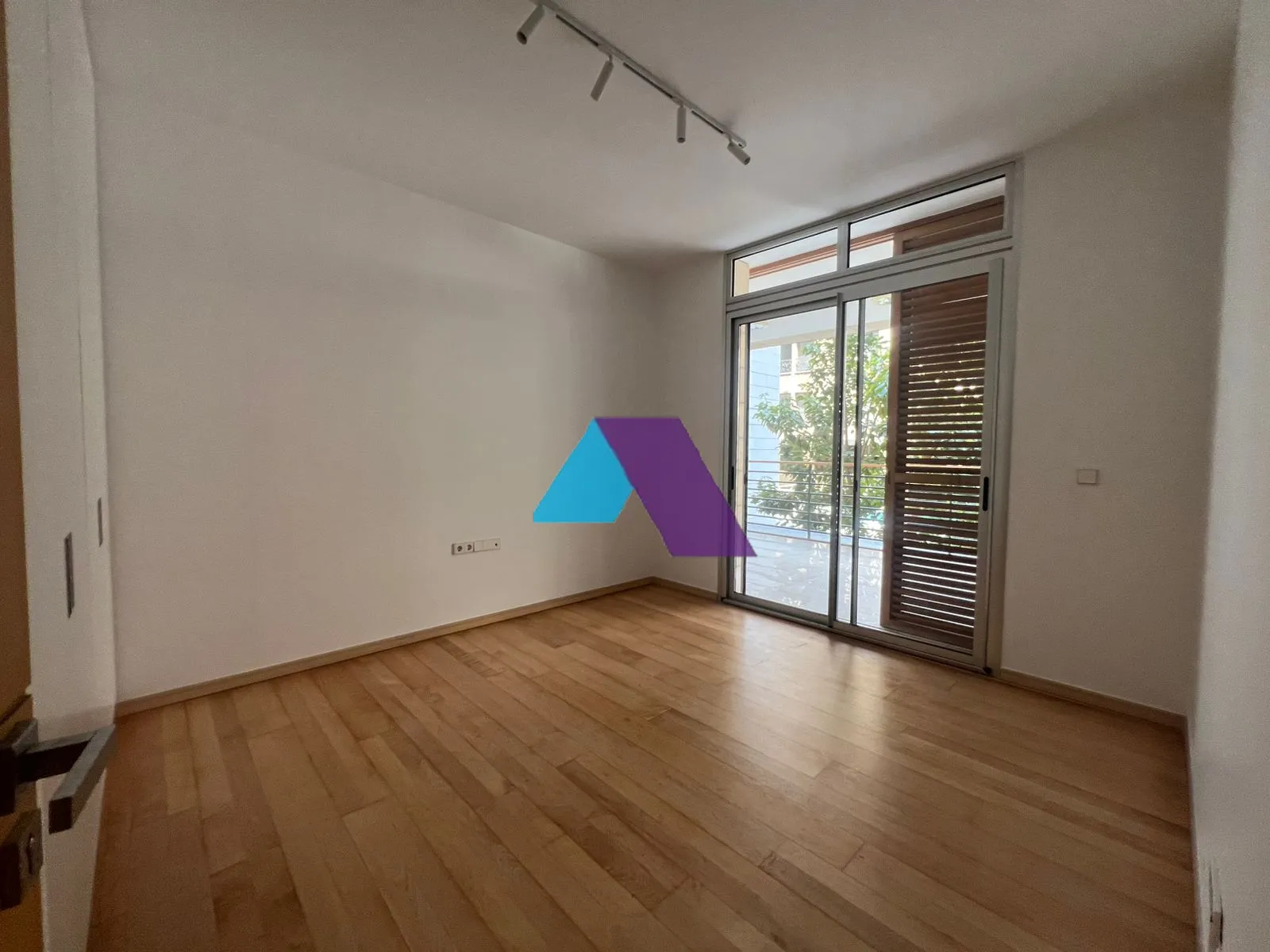 Apartment for rent in Saifi Village