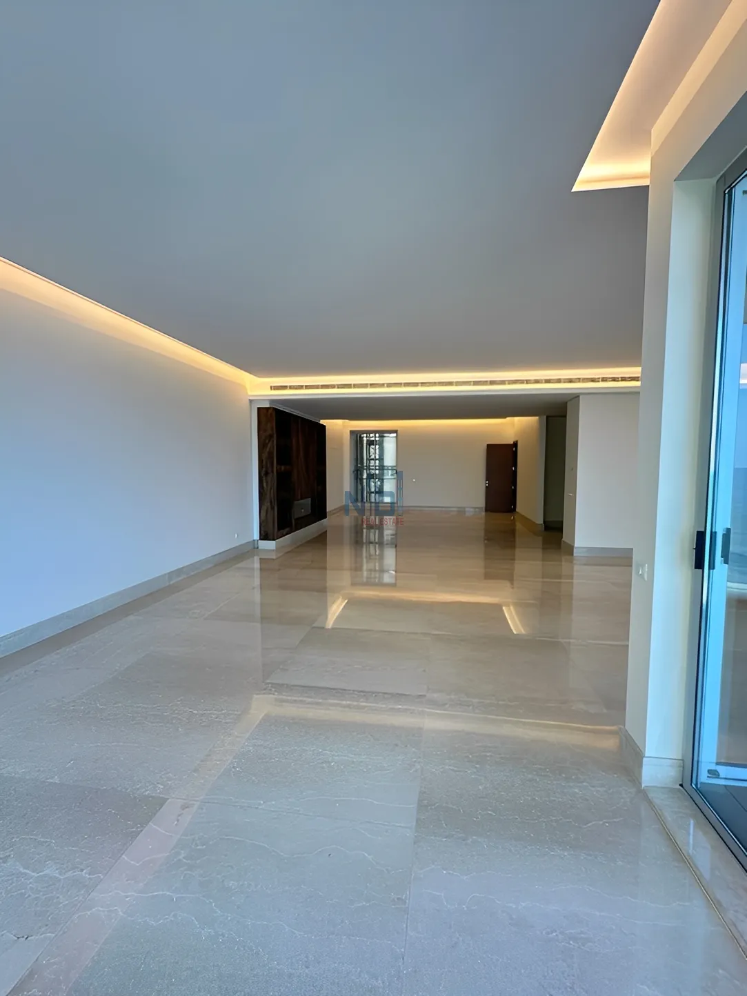 Apartment for Sale in Ain Al Mraiseh, Beirut, Lebanon