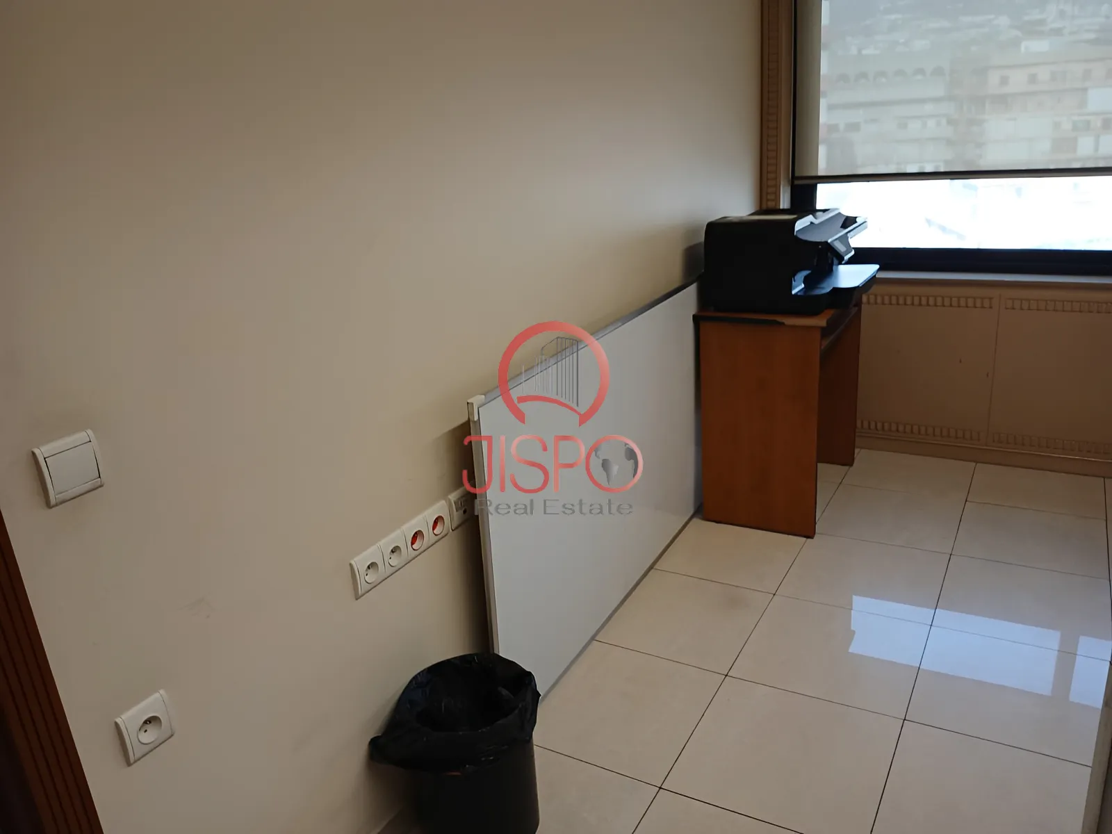 Office for sale in Daoura
