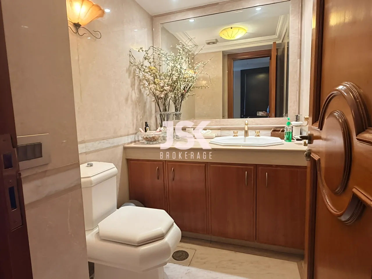 Apartment for Rent in Achrafieh