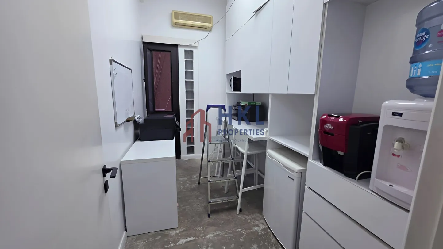 Office for rent in Ain Al Mraiseh, Beirut, Lebanon