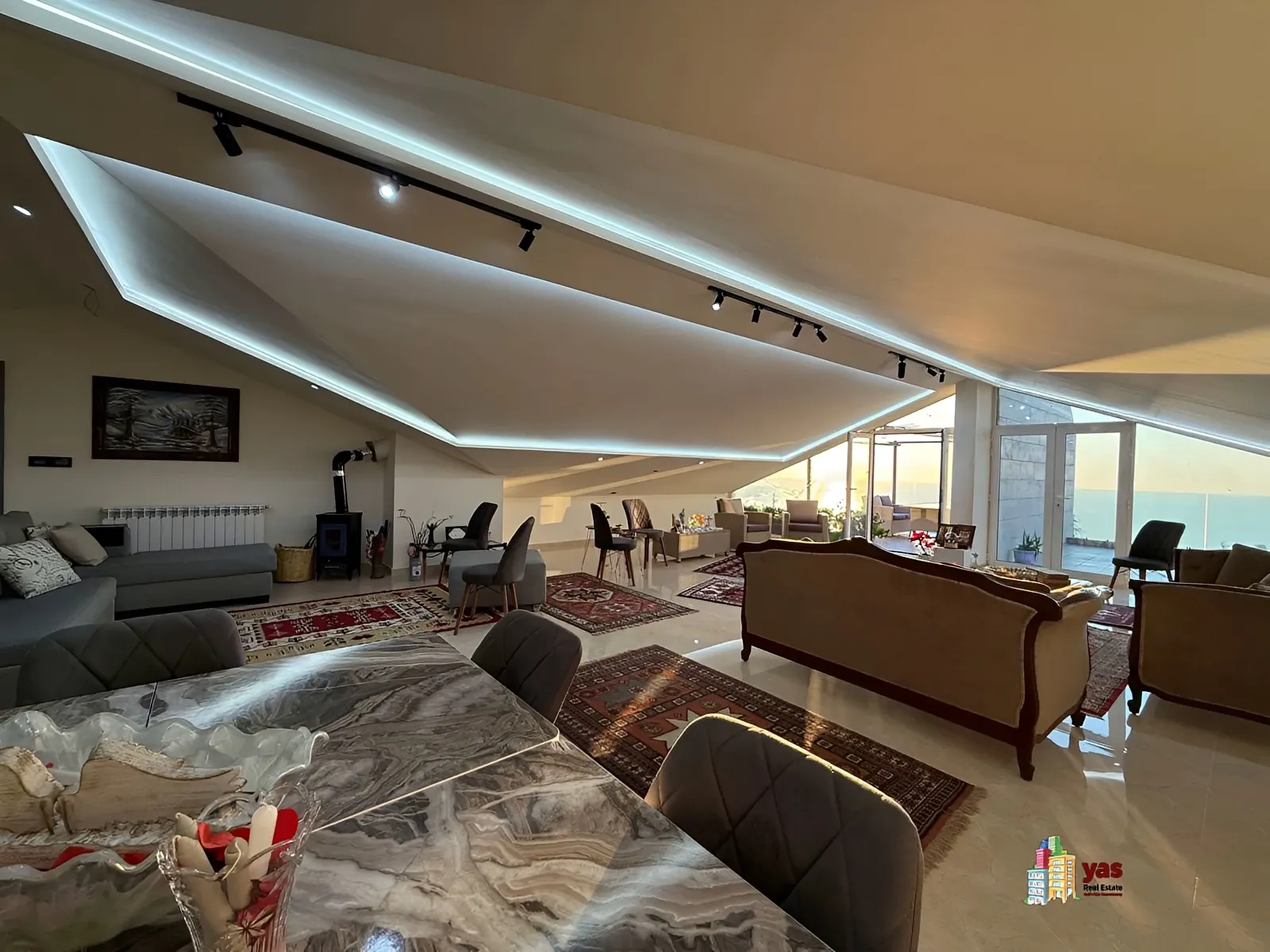 Apartment for Sale in Ballouneh