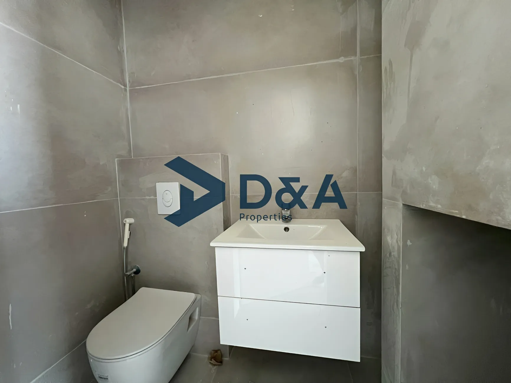 Apartment for sale in Achrafieh, Beirut, Lebanon - 1 bed, 2 bath