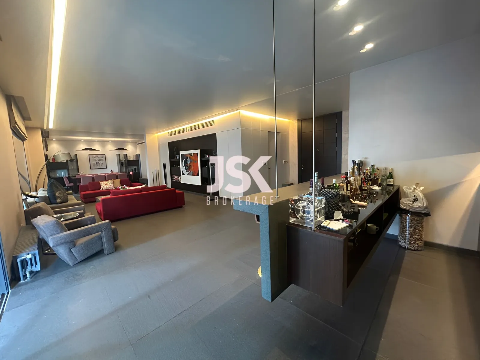 Apartment for Sale in Ain Al Tineh - 3 bed, 4 bath
