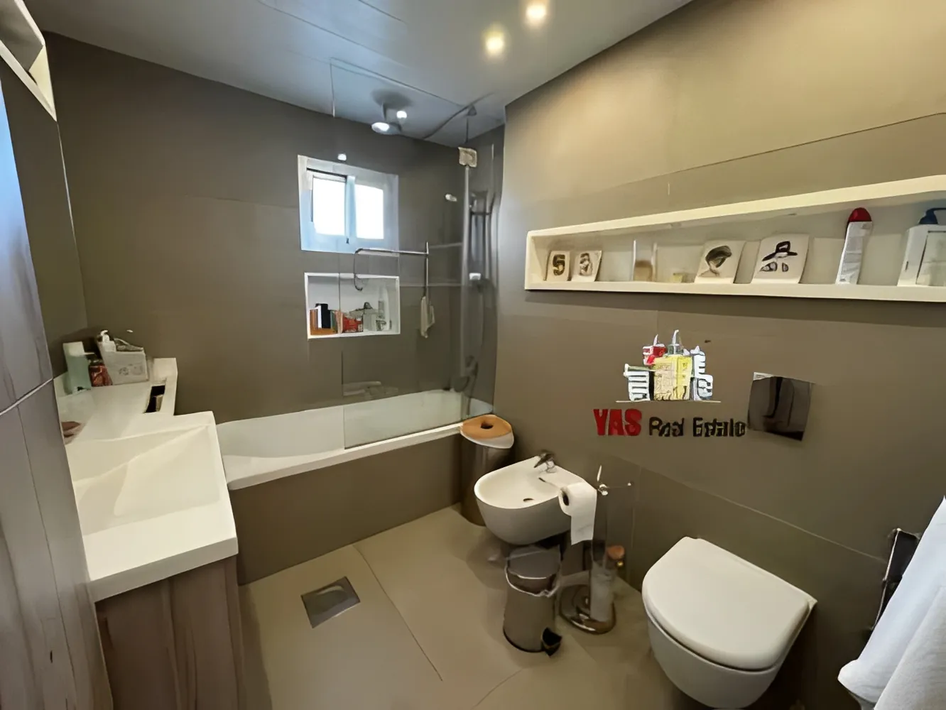 Apartment for Sale in Adonis - 3 bed, 3 bath