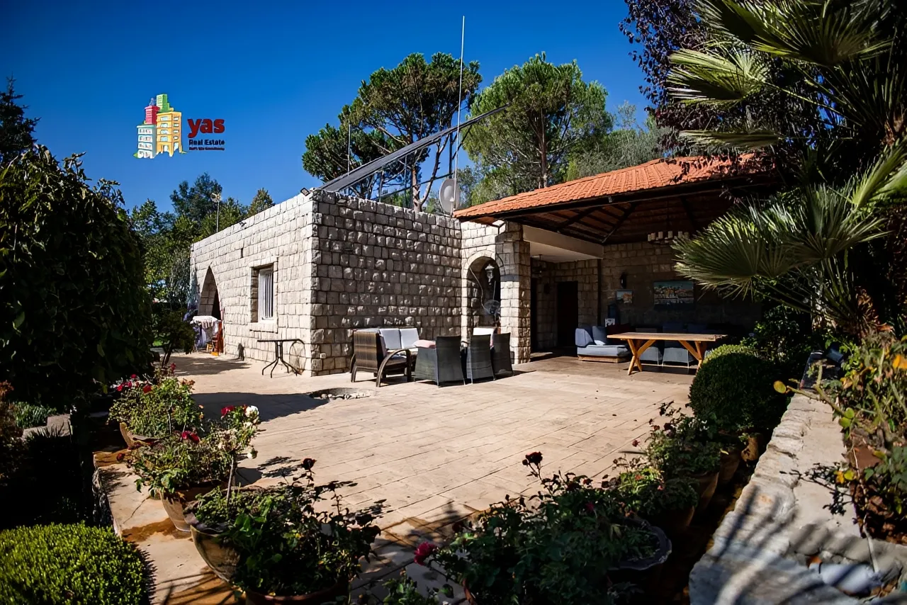 Villa for Sale in Ajaltoun