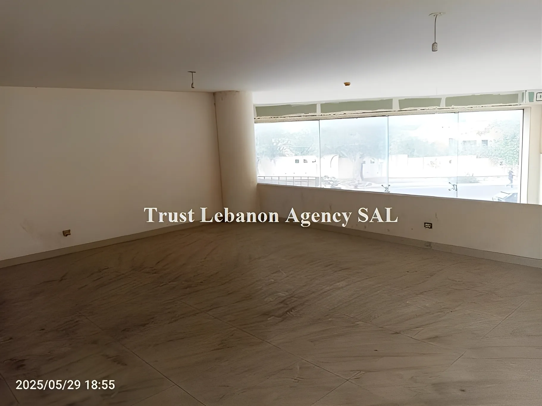 Commercial Property For Rent in Beirut, Ain El Tineh