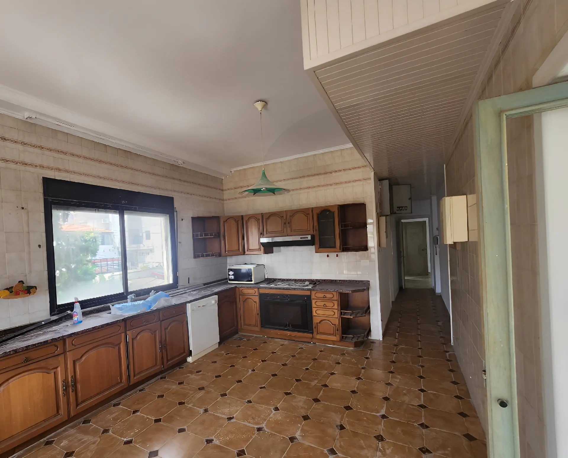 Apartment for Sale in Adma w Dafnah - 3 bed, 4 bath