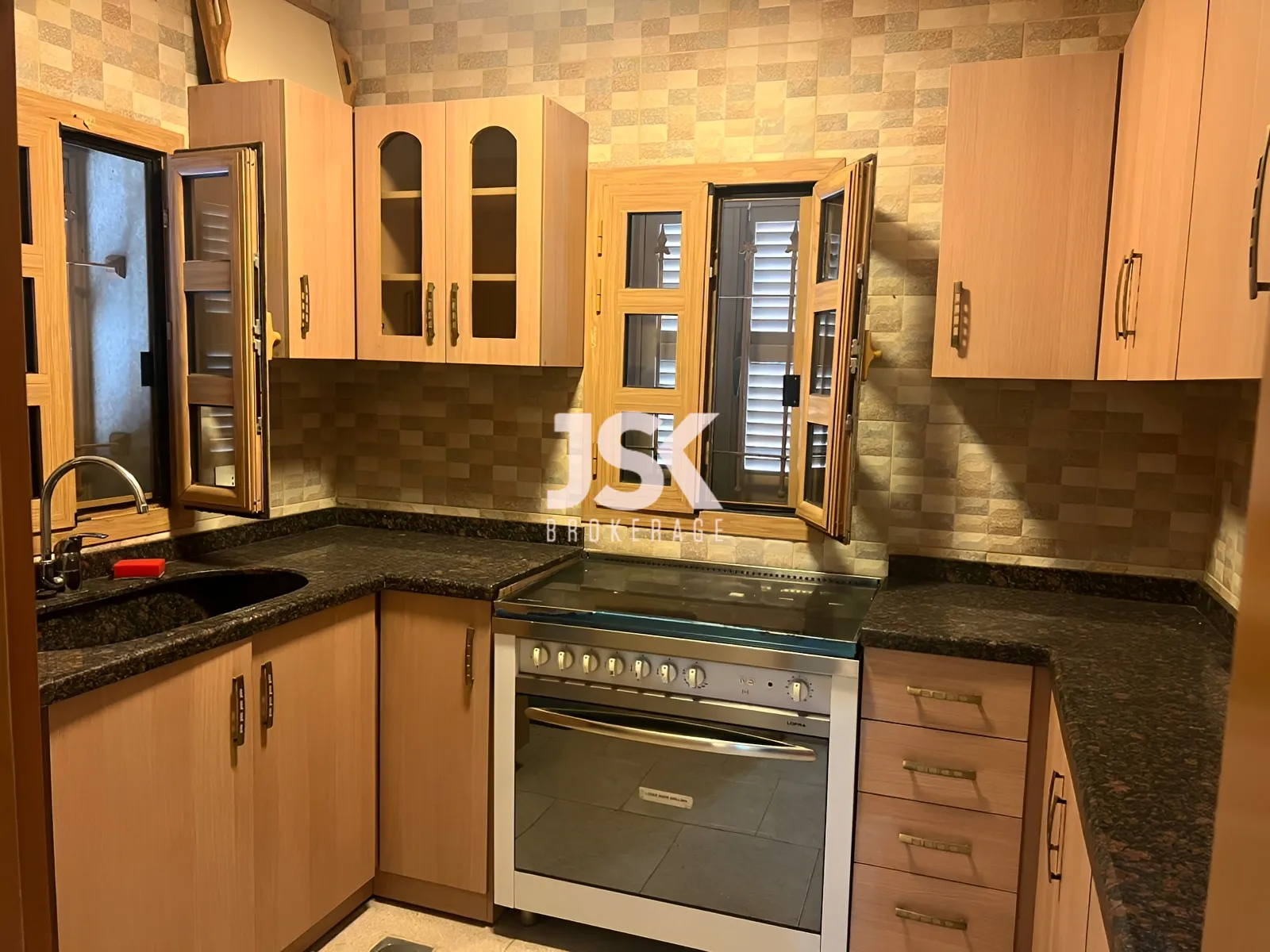 Villa for Sale in Souq El Gharb