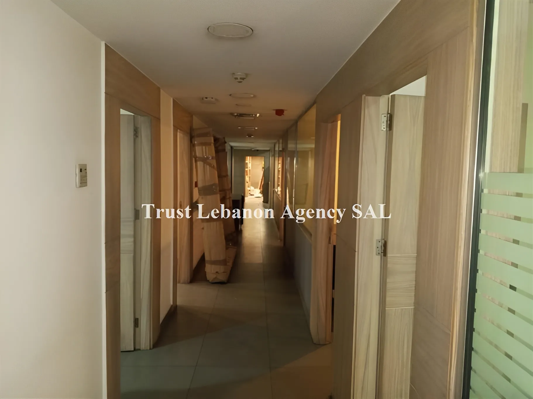 Office for rent in Beirut, Jnah