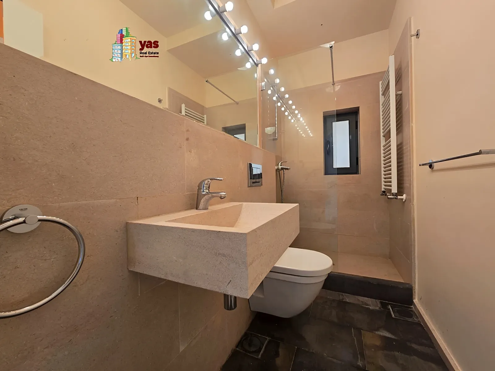 Chalet for Sale in Aayoun El Siman