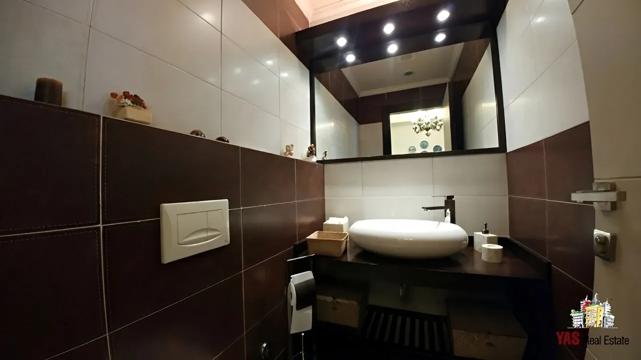 Apartment for Sale in Ballouneh