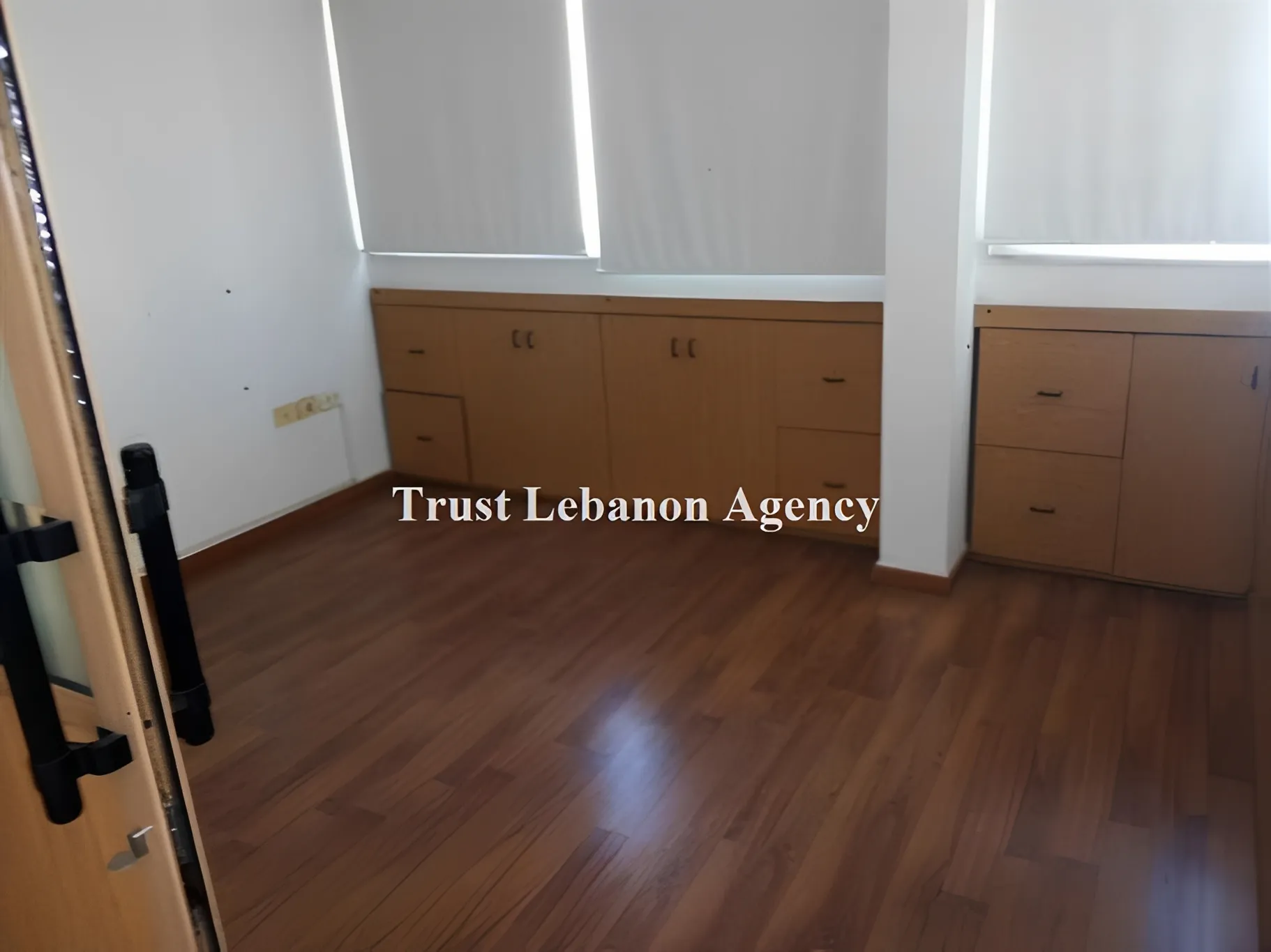 Clinic for rent in Beirut, Mar Elias