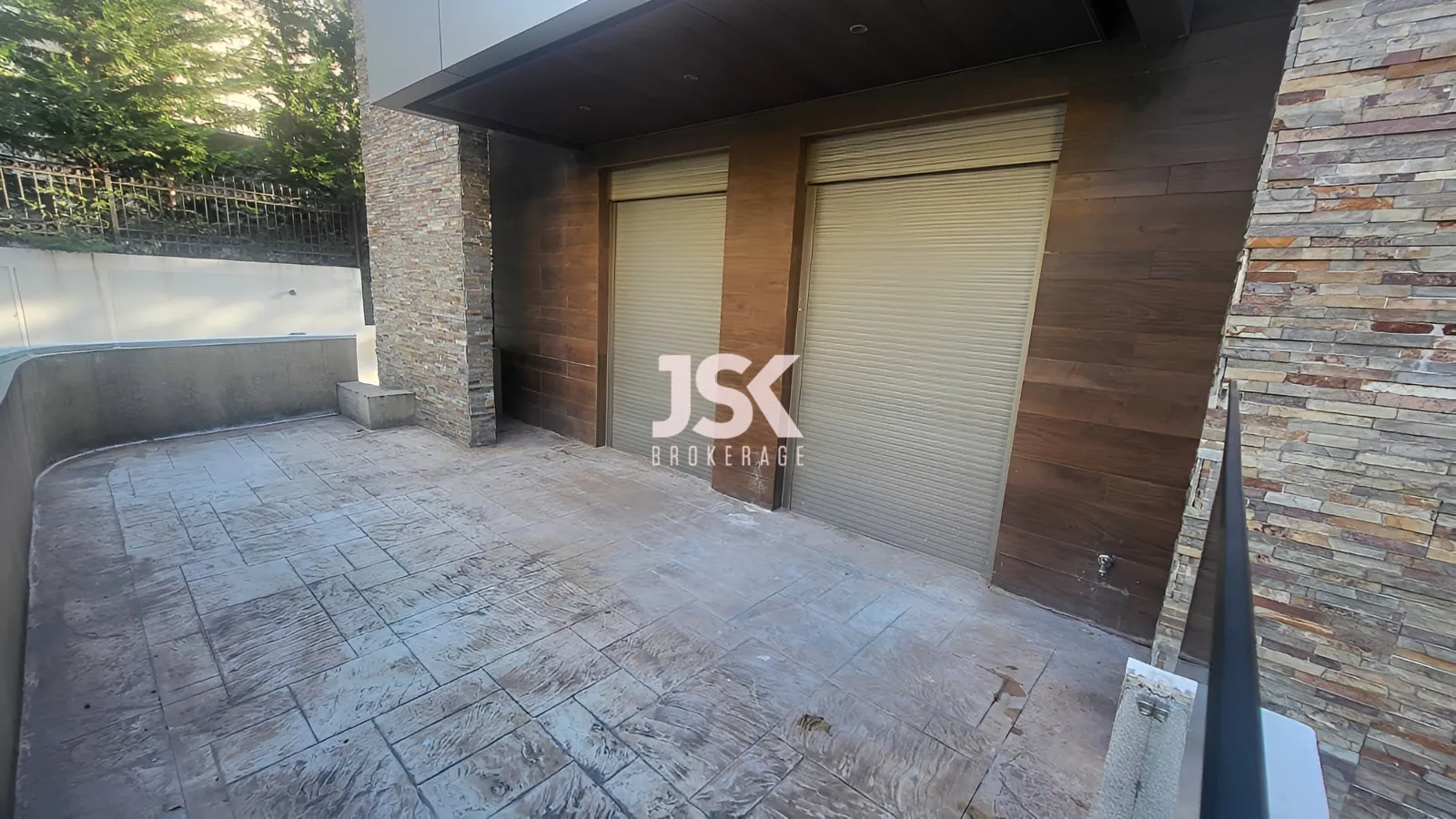 Apartment for Rent in Ballouneh