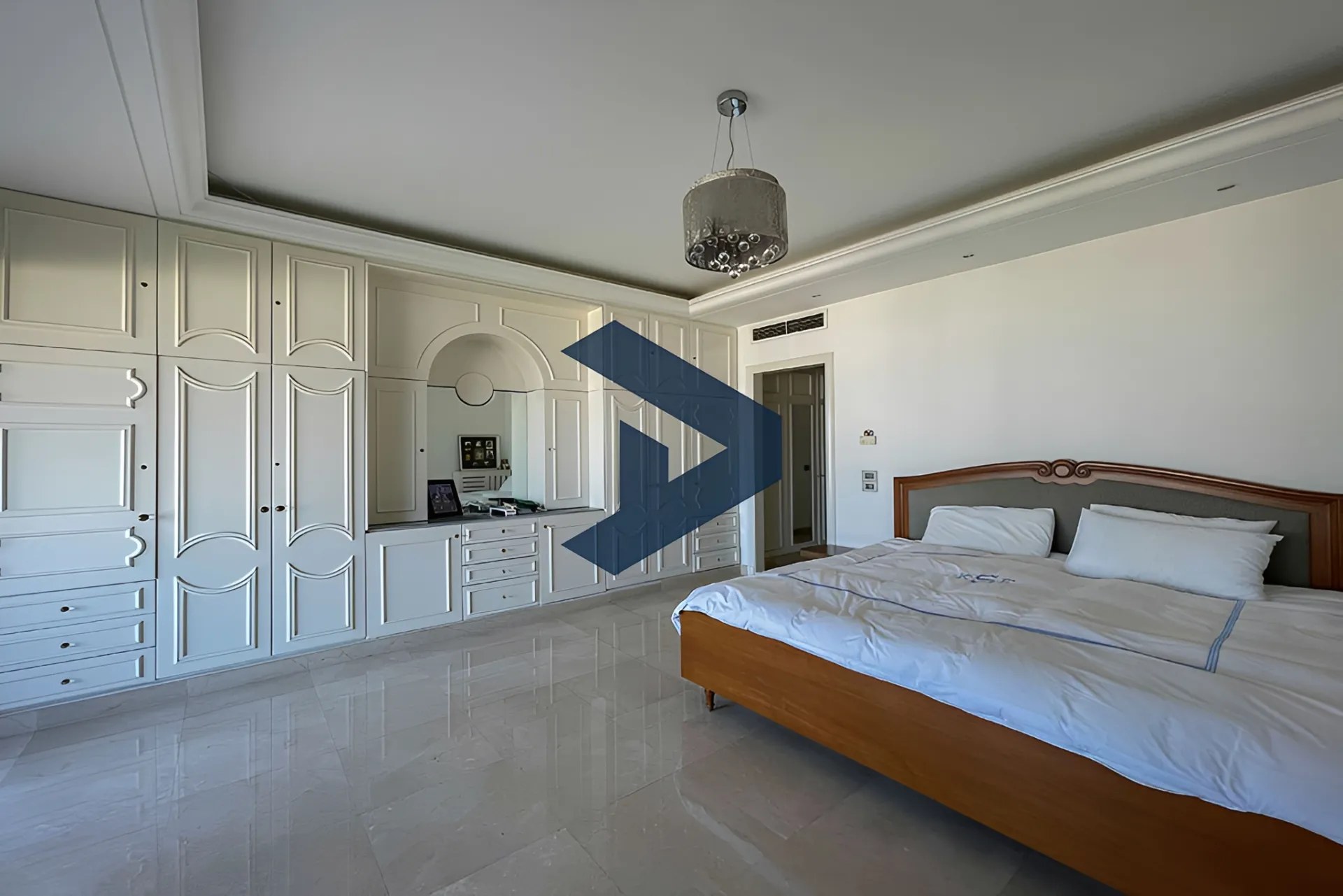Apartment for rent in Caree d'or, Achrafieh, Lebanon
