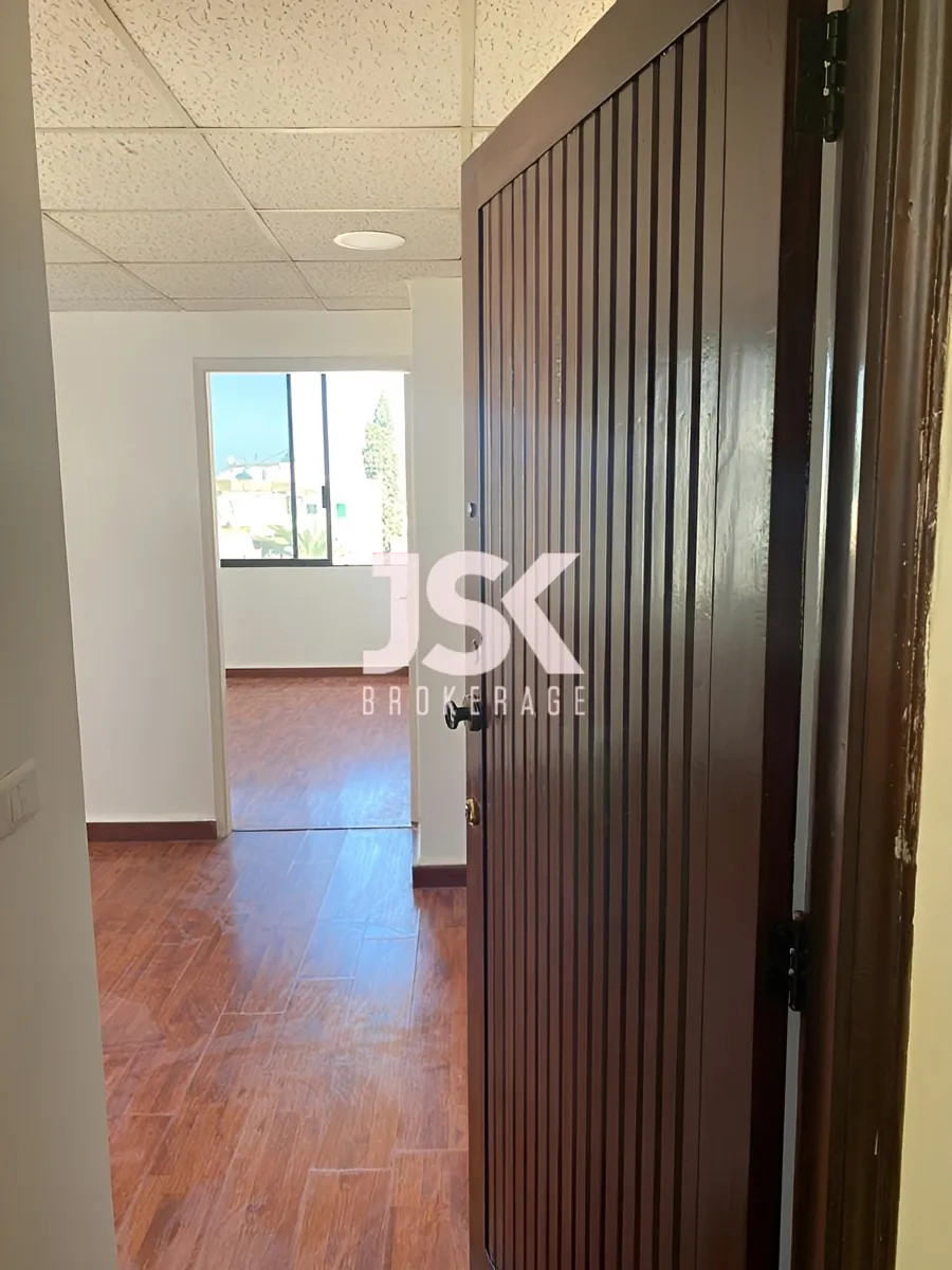 Office for Rent in Forn El Chebbak, Lebanon