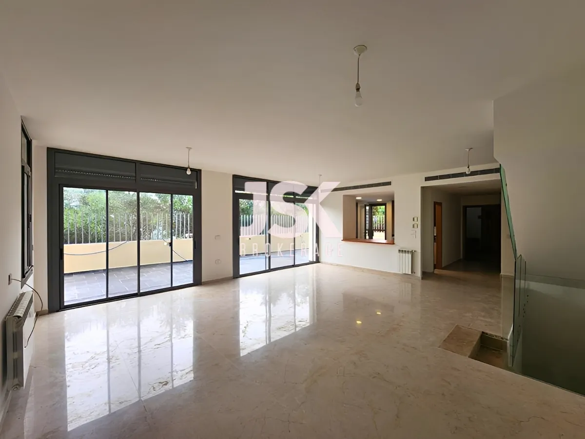 Triplex for Sale in Yarzeh, Lebanon