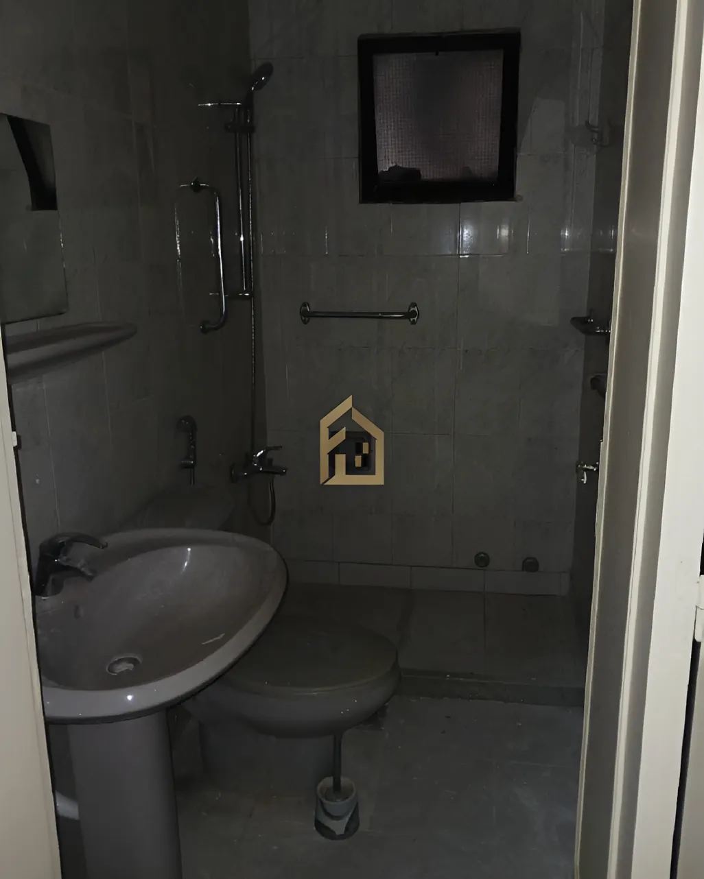 Apartment for sale in Salim Salam, Bayrut, Lebanon