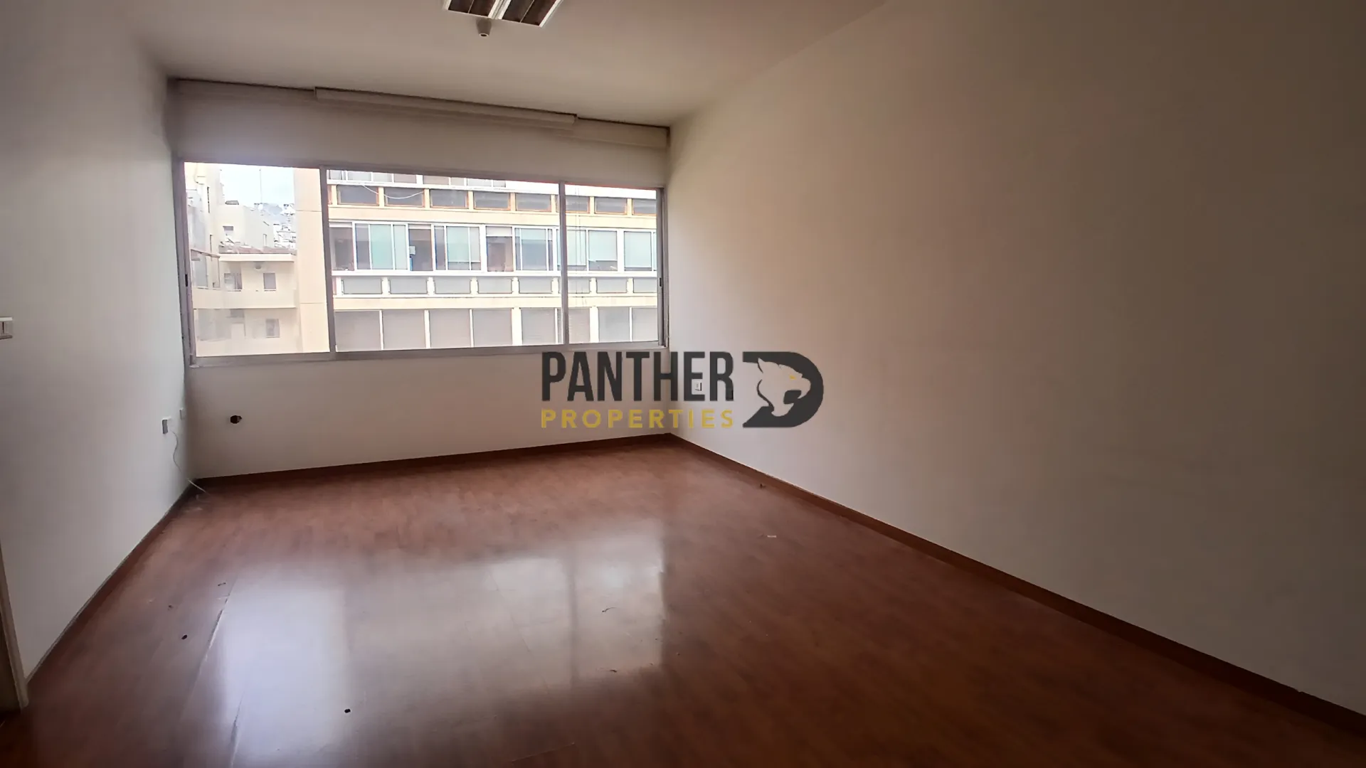 Office for rent in Badaro