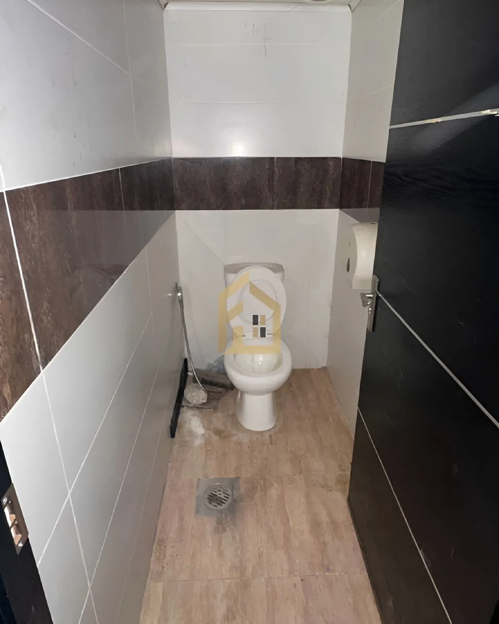 Shop for rent in Dbayeh, Lebanon