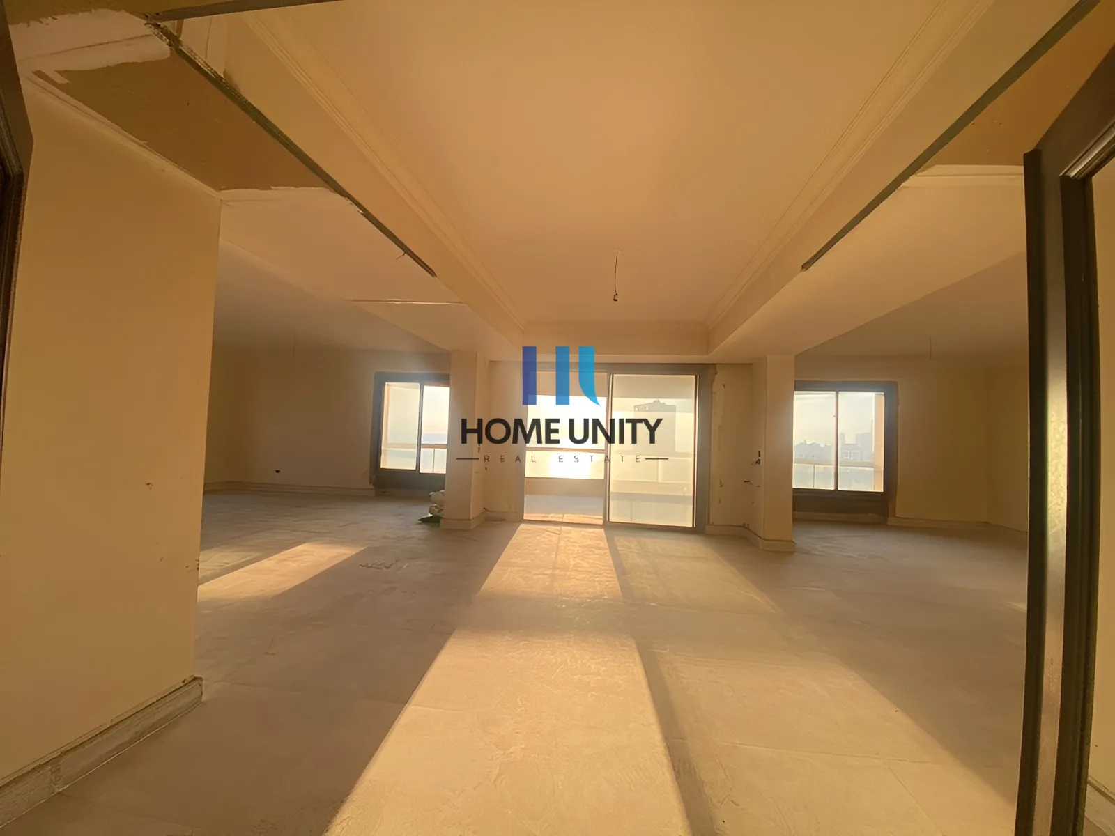 Apartment in Ramlet el baida, beirut, lebanon - 4 bed, 5.0 bath