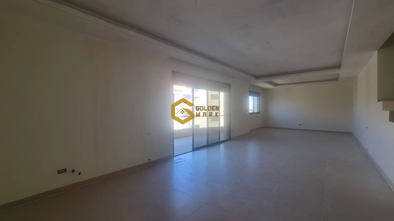 Duplex for Sale in Mazraat Yachoua - 3 bed, 4 bath