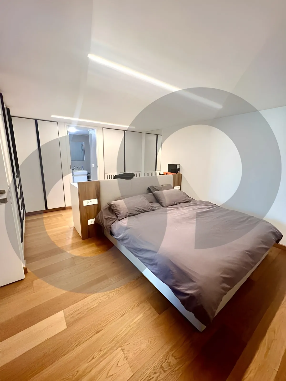 Apartment for Sale in Saifi Village