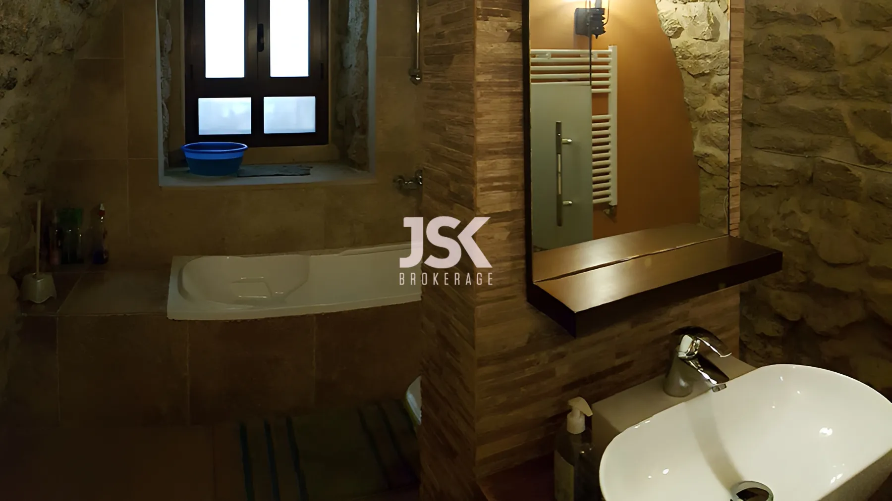 Apartment for Rent in Aamchit
