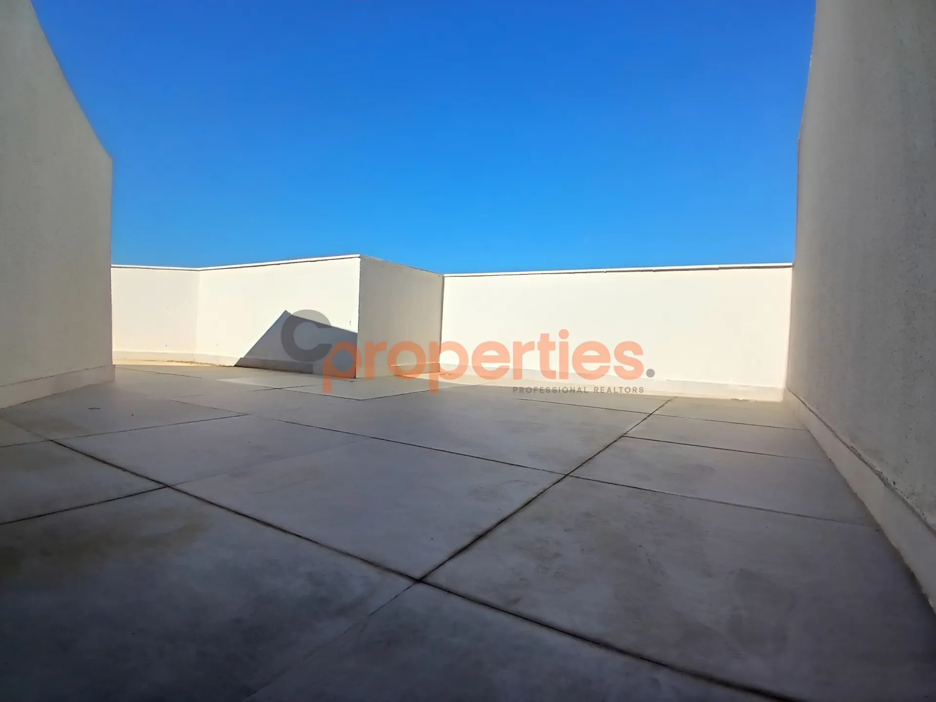 Chalet for Sale in Aannaya