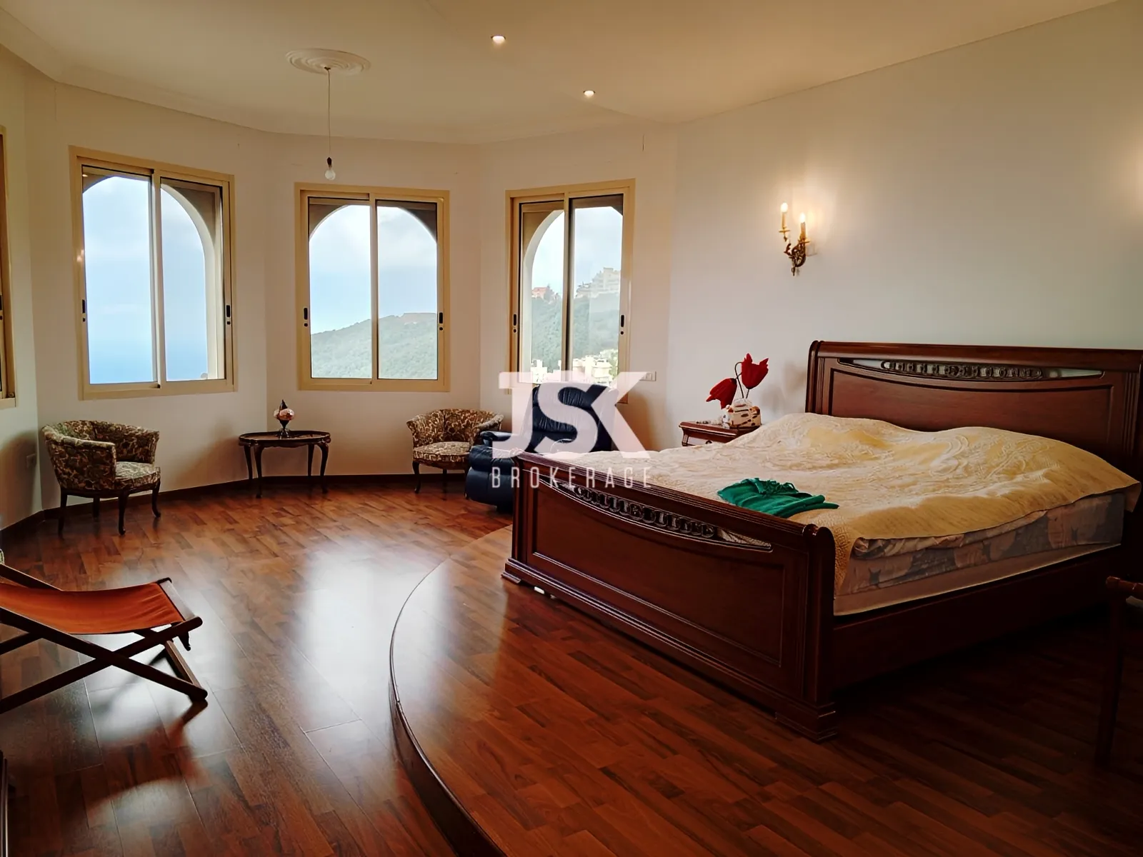 Villa for Sale in Kfour