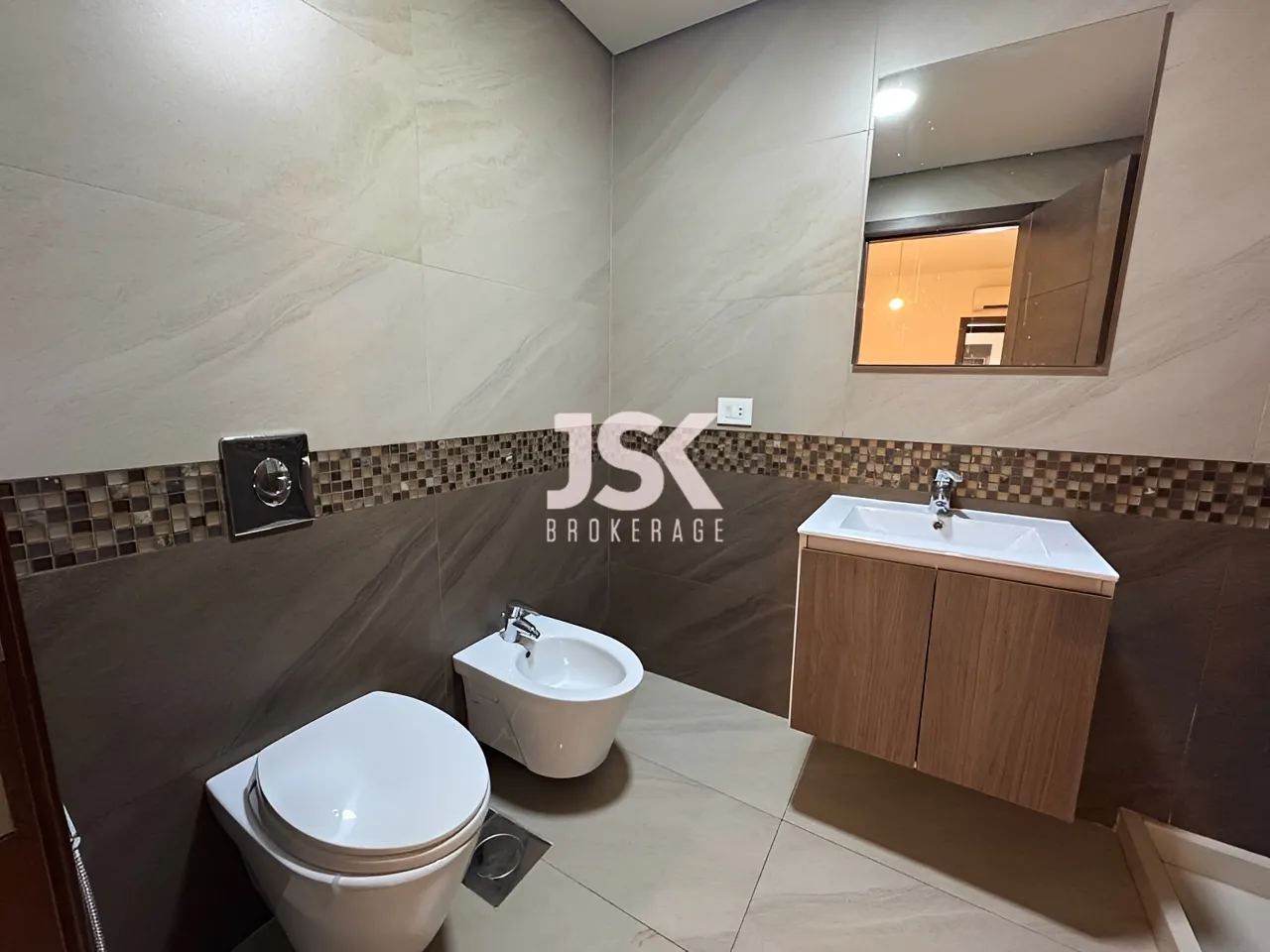 Apartment for Sale in Msaytbeh
