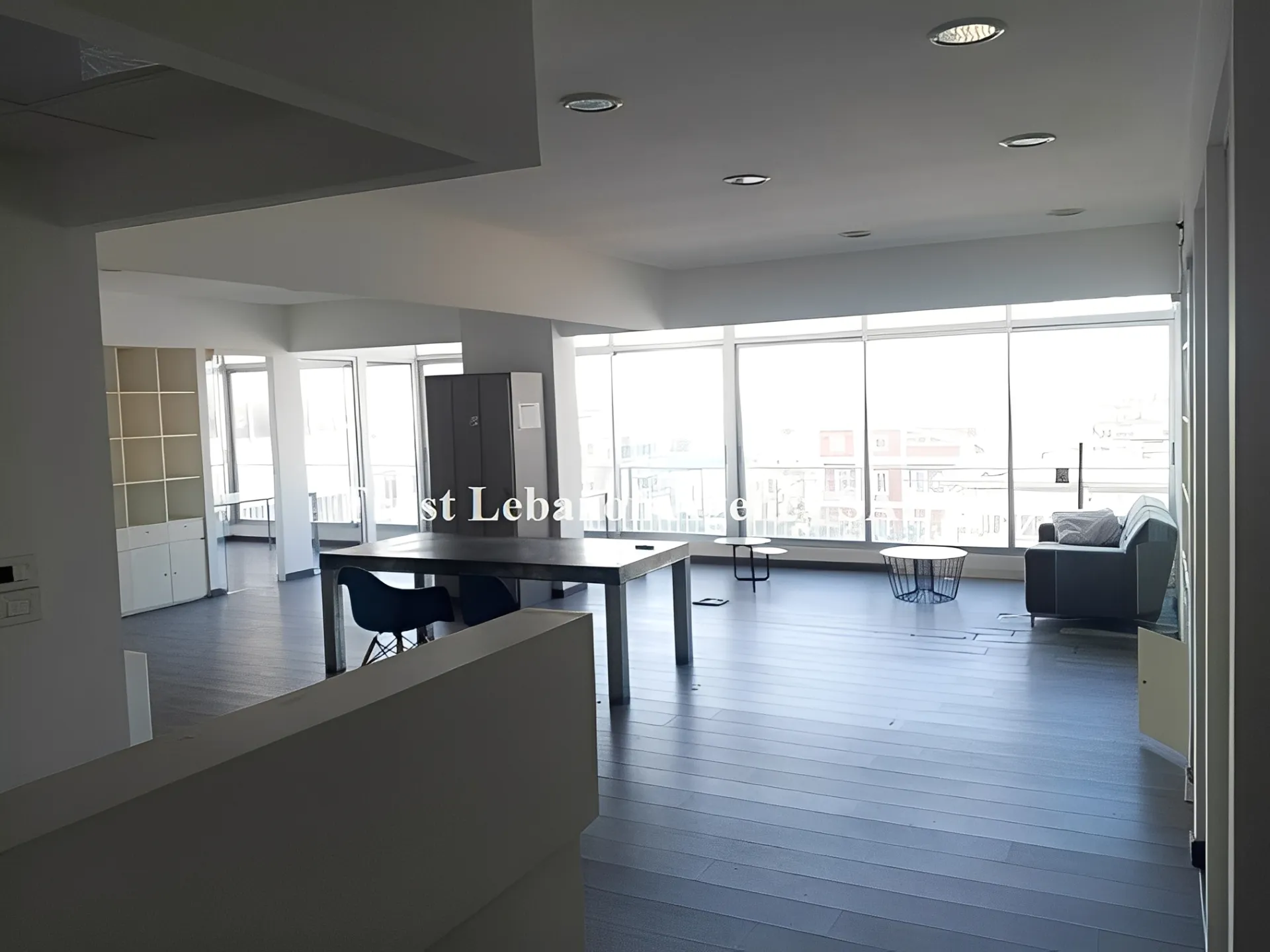 Office for rent in Beirut, Medawar
