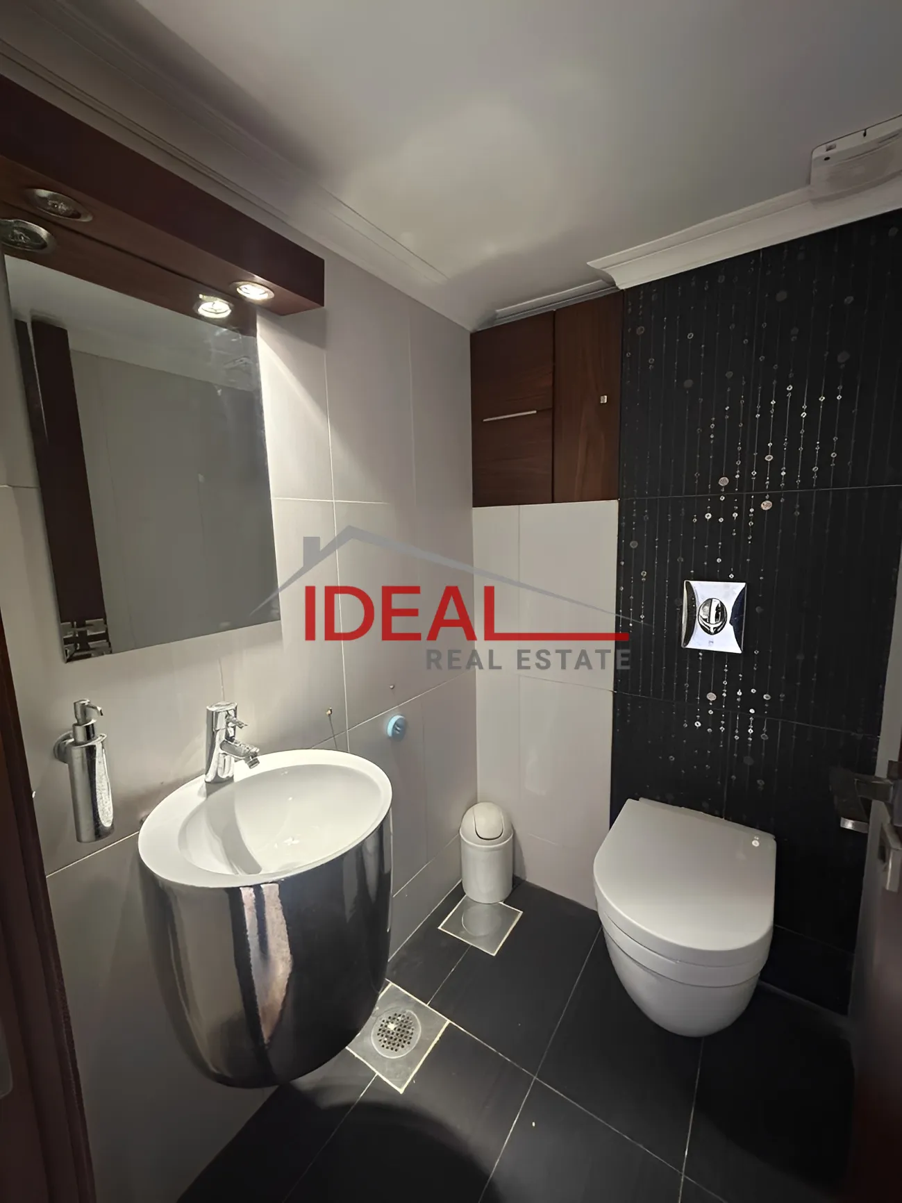 Apartment for sale in Ballouneh, Lebanon