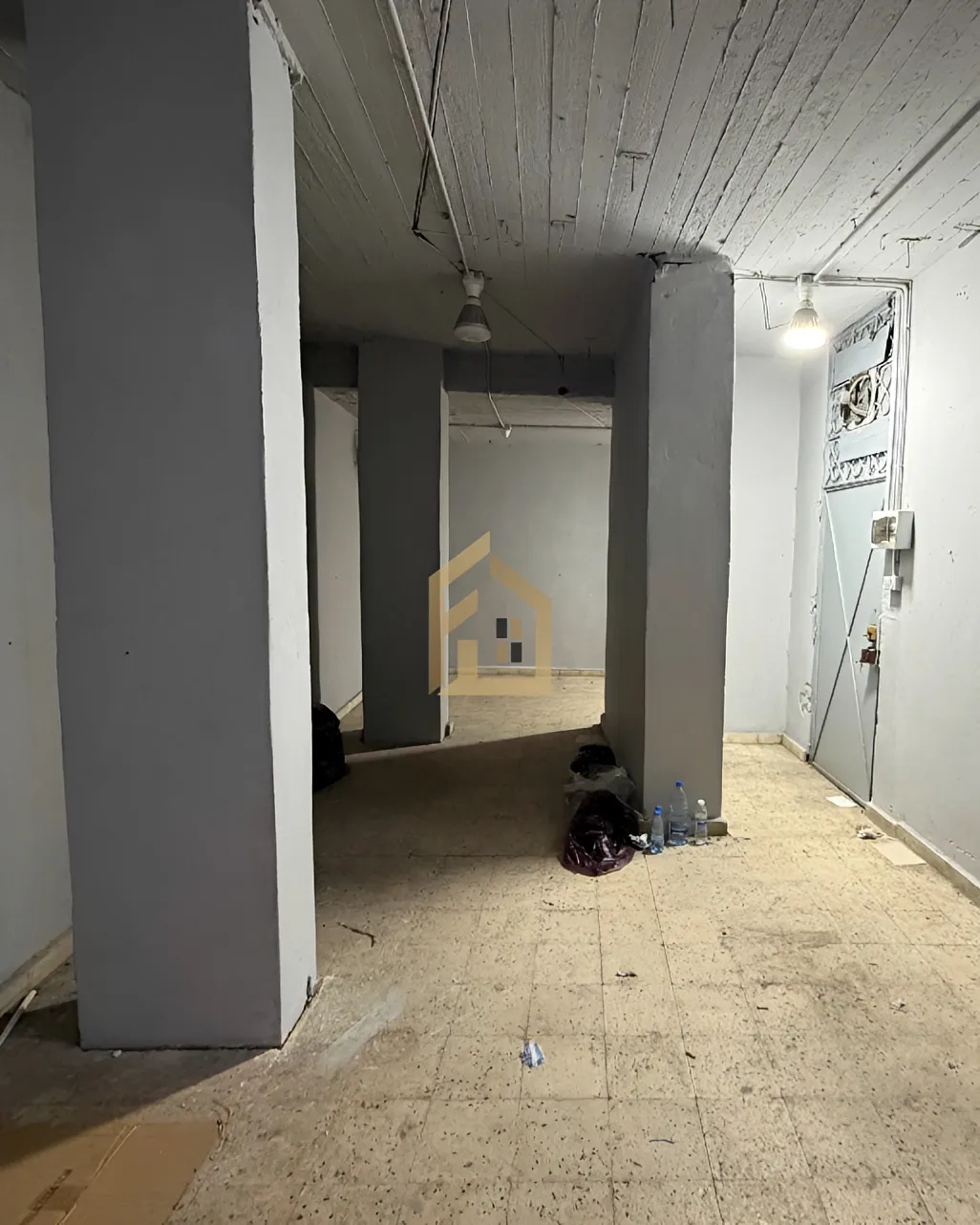 Warehouse for rent in Tariq El Jdideh, Beirut, Lebanon