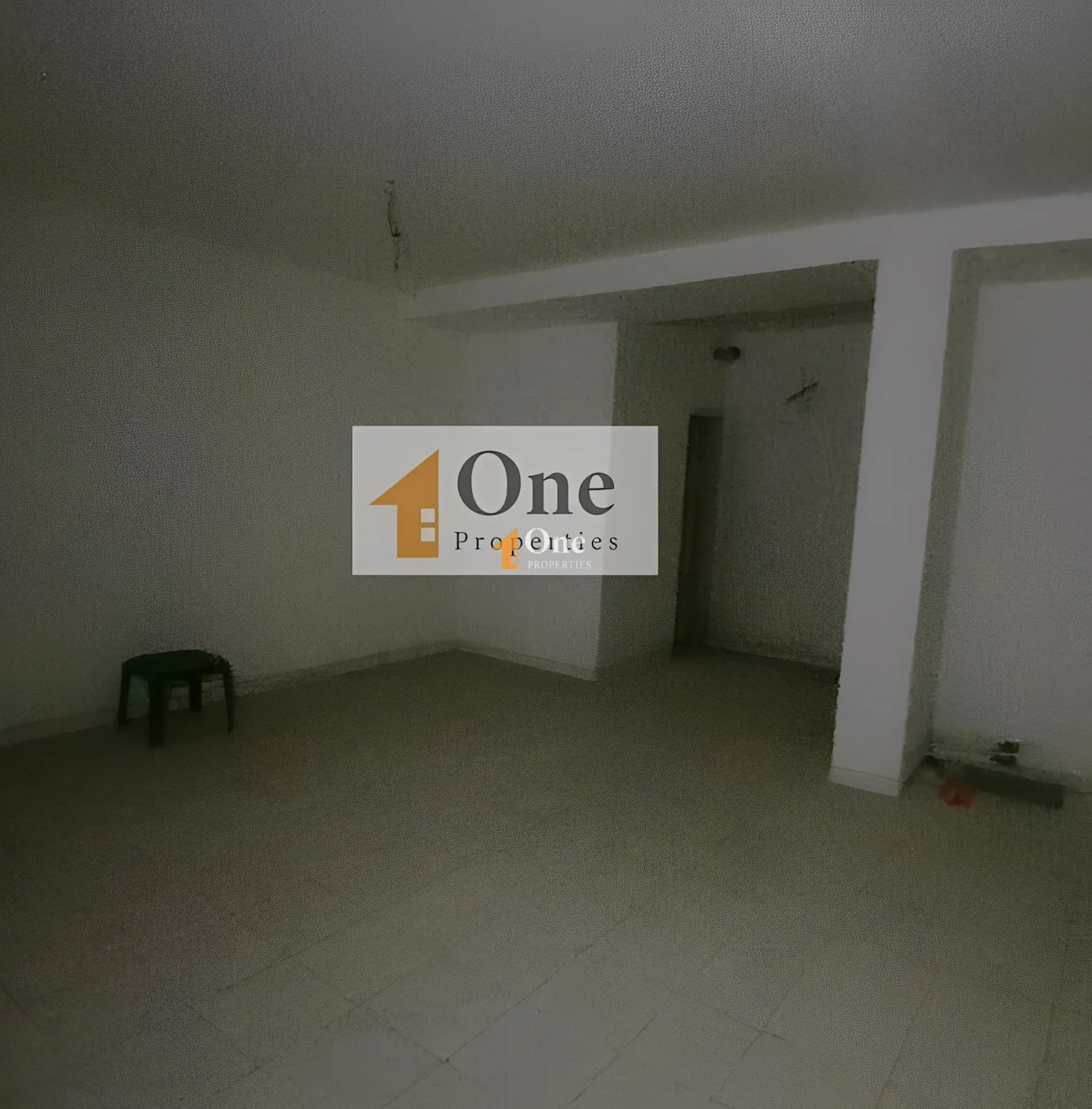 Shop for rent in Horch Tabet