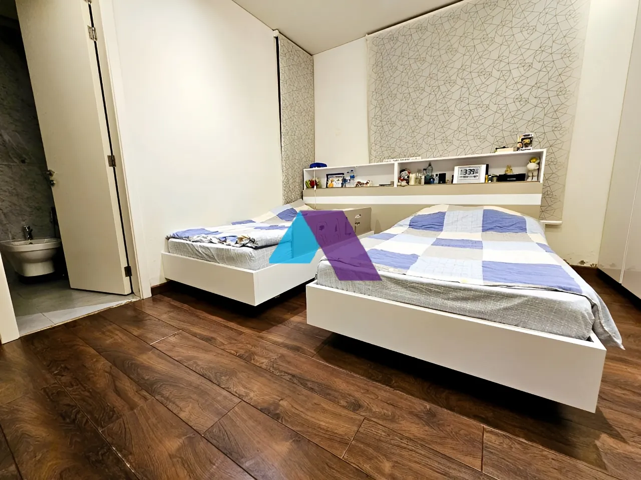 Apartment for sale in Ramlet El Baida, Beirut, Lebanon - 3 bed, 3 bath