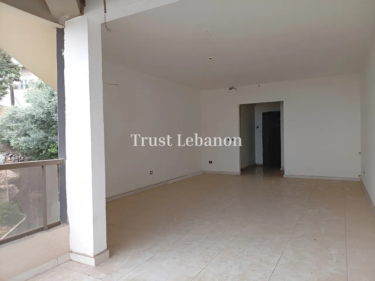 Apartment for sale in Qornet El Hamra, Lebanon - 3 bed, 4 bath