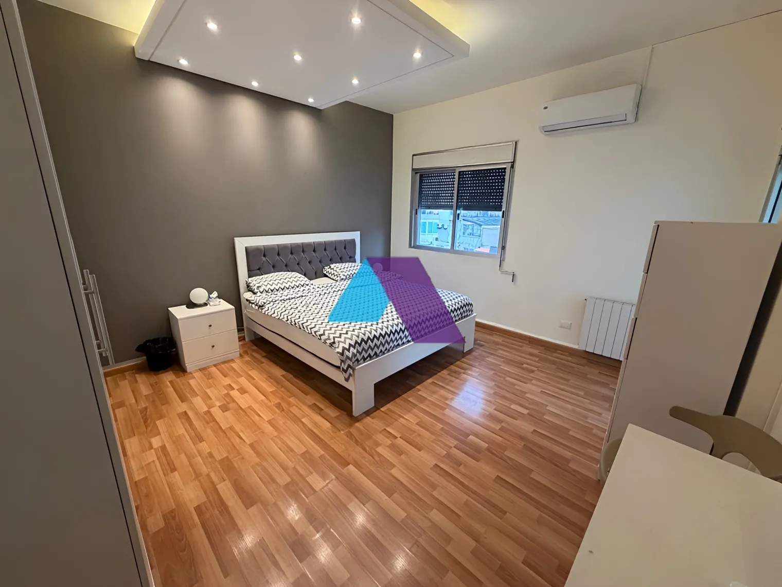 Apartment for sale in Haret Sakher