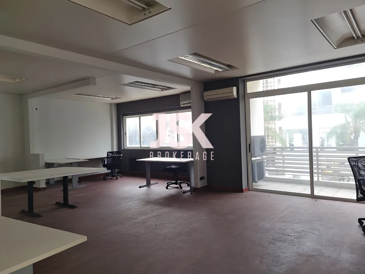 Office for rent in Verdun, Beirut, Lebanon