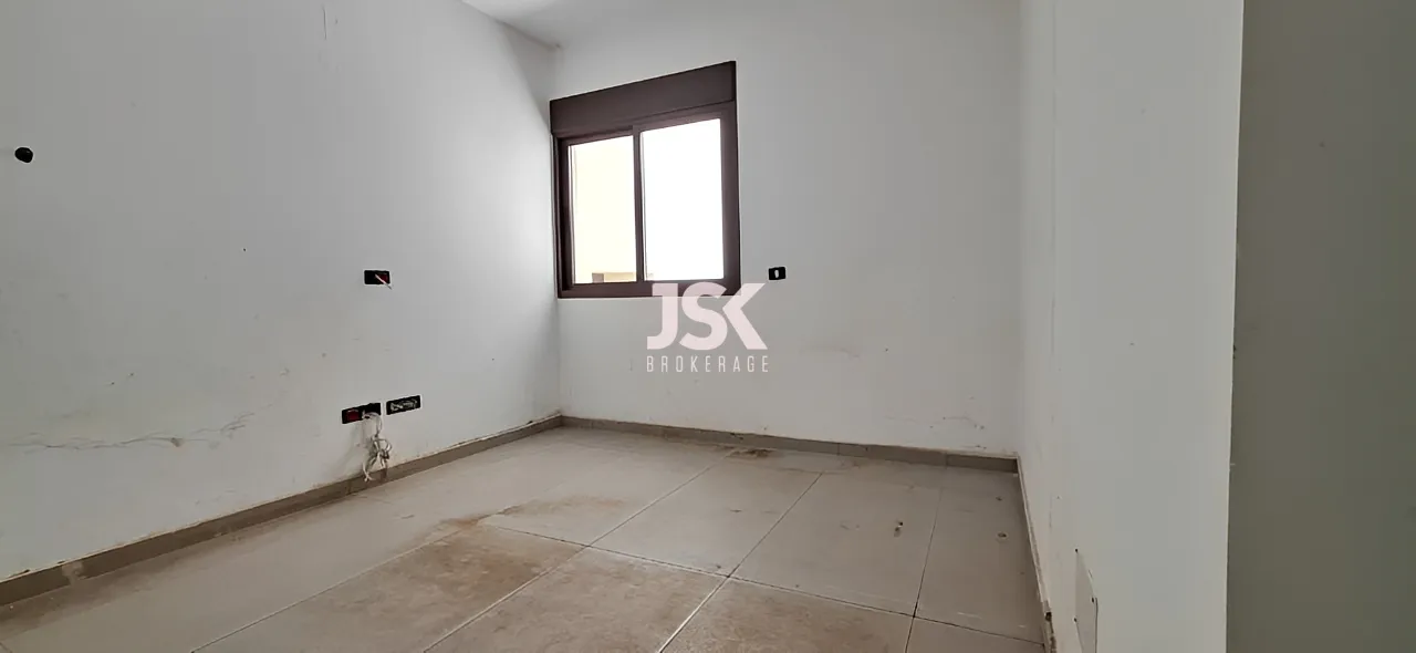 Apartment for Sale in Ballouneh