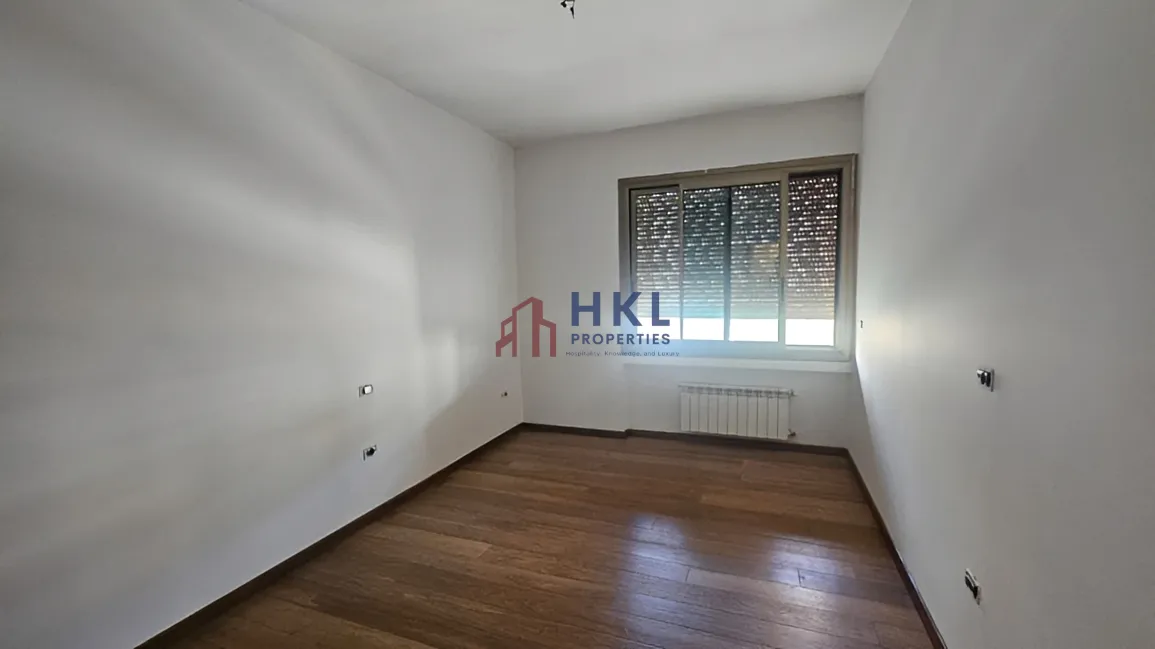 Apartment for rent in Clemenceau, Bayrut, Lebanon - 3 bed, 4 bath