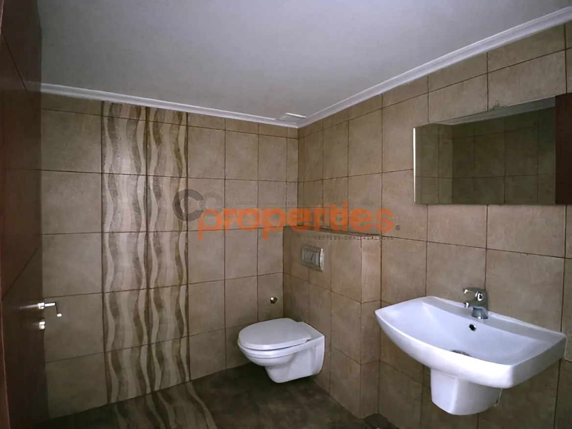 Apartment for Sale in Safra